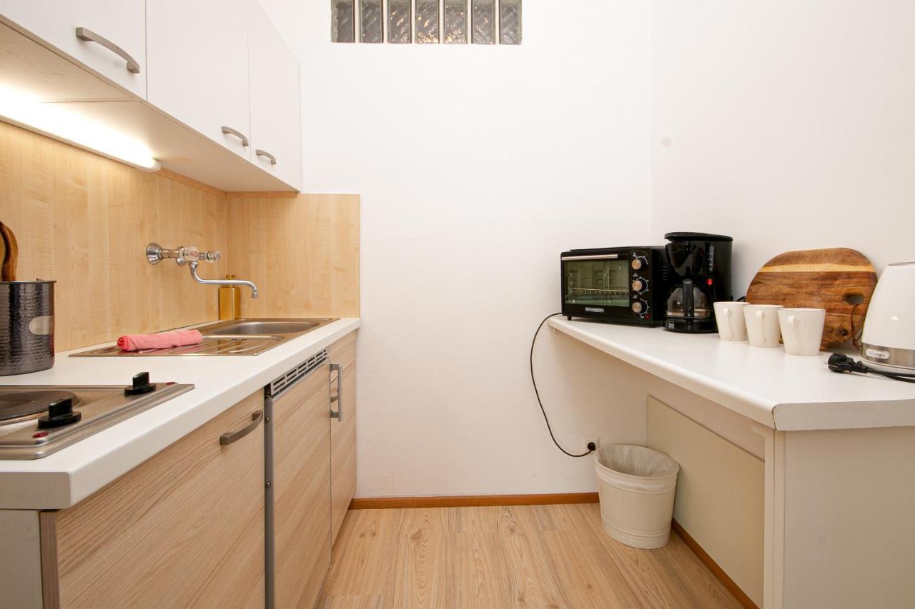 Schickes Boutique-Apartment, Zentral In Messe-& Bahnhofsnaehe, Sehr Ruhig & Gratis Parkplatz - Happystay Клагенфурт Екстериор снимка